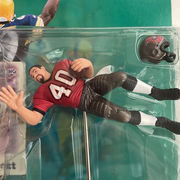 Starting Lineup Football NFL Collectible Mike Alstott #40 Tampa Bay Buccaneers - Picture 6 of 8